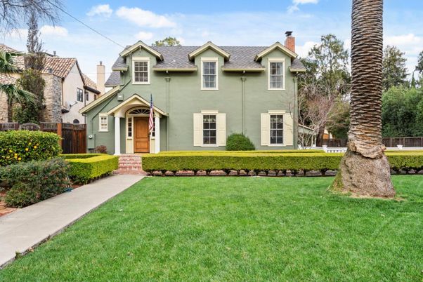 Backyard, Exterior, Facade, French Provincial