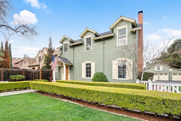 Backyard, Exterior, Facade, French Provincial