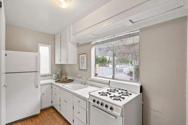 Interior, Kitchen, Wood Texture Flooring