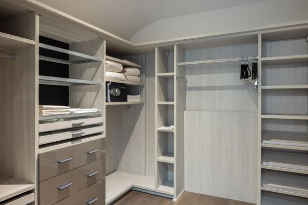 Interior, Walk-in Closets, Wood Texture Flooring
