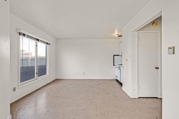 Empty room, Interior, Kitchen