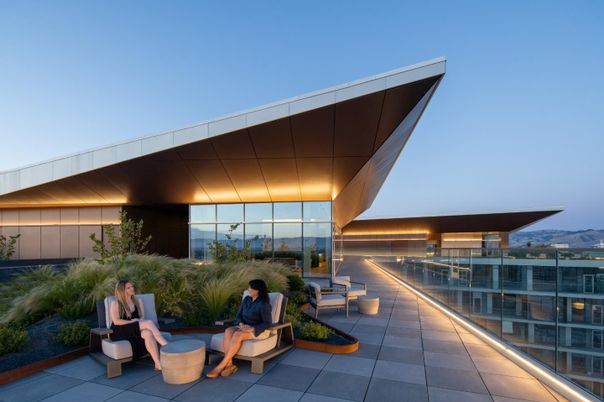 Backyard, Exterior, Facade, Modern