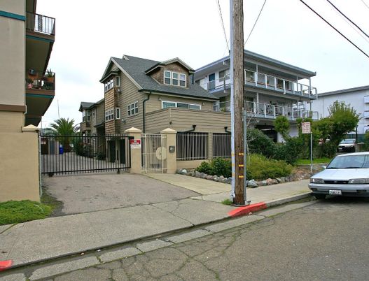 Exterior, Facade, Queen Anne Victorian