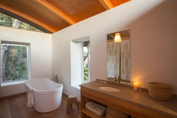 Bathroom, Dual Sink Vanities, Free Standing Baths, Interior, Wooden Beams, Wooden Ceilings, Wood Texture Flooring