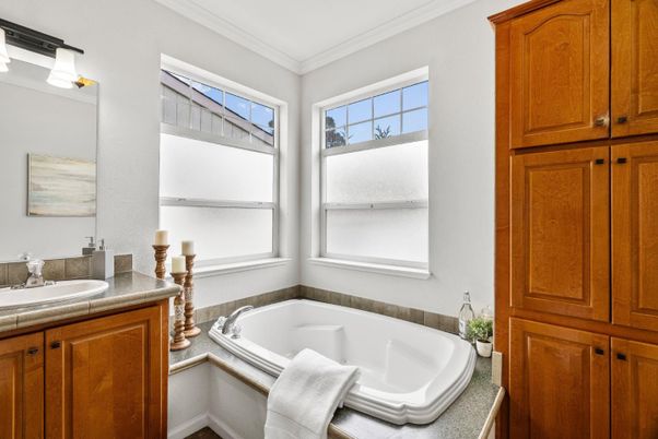 Bathroom, Interior, Tile Countertops