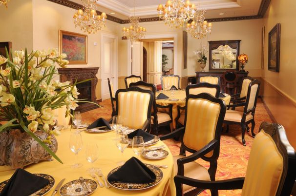 Chandelier, Dining room, Interior, Recessed Lighting