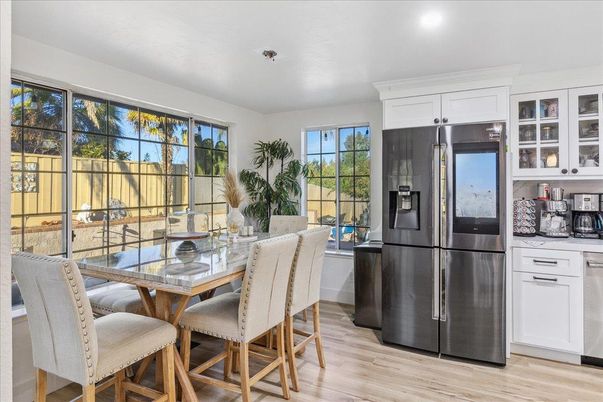 Dining room, Interior, Kitchen, Recessed Lighting, Wood Texture Flooring