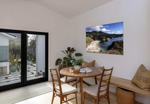 Dining room, Interior