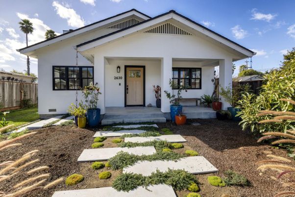 Exterior, Facade, American Craftsman