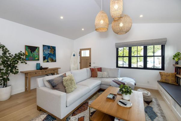 Interior, Living room, Pendant Lights, Recessed Lighting, Wood Texture Flooring