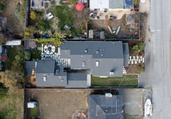 Exterior, Drone