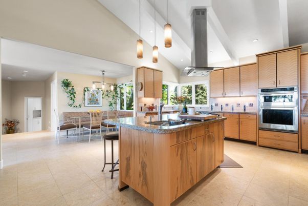 Dining room, Interior, Kitchen, Pendant Lights, Recessed Lighting, Stainless Steel Appliances