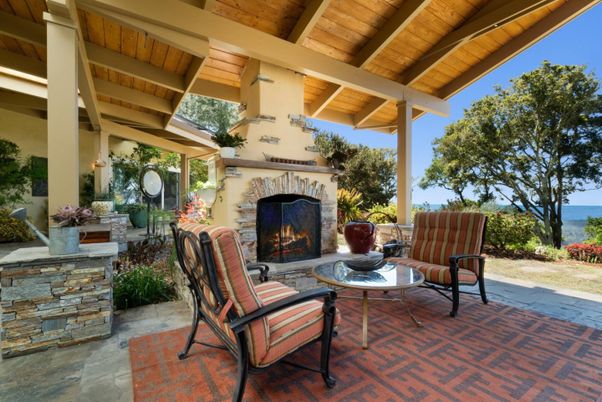 Exterior, Fireplace