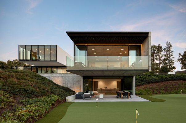 Backyard, Exterior, Facade, Modern