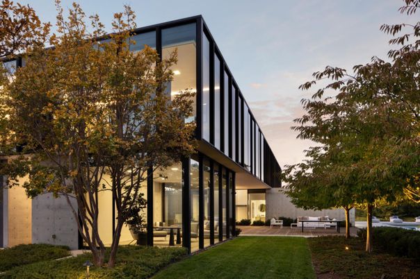 Backyard, Exterior, Facade, Modern