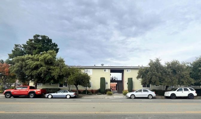 Exterior, Facade, None