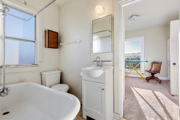 Bathroom, Free Standing Baths, Interior