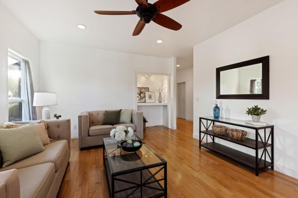 Interior, Living room, Recessed Lighting, Wood Texture Flooring