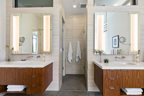 Bathroom, Dual Sink Vanities, Interior, Recessed Lighting