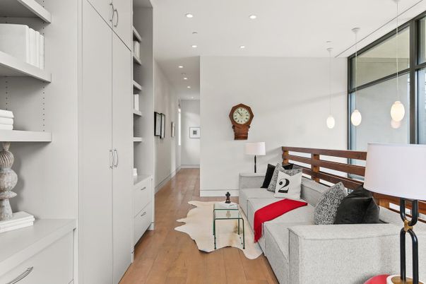 Interior, Living room, Pendant Lights, Recessed Lighting, Wood Texture Flooring