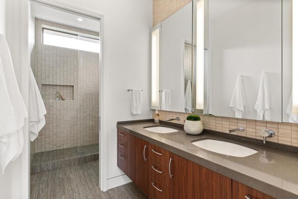 Bathroom, Dual Sink Vanities, Interior