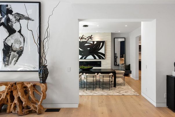 Chandelier, Dining room, Fireplace, Interior, Recessed Lighting, Wood Texture Flooring