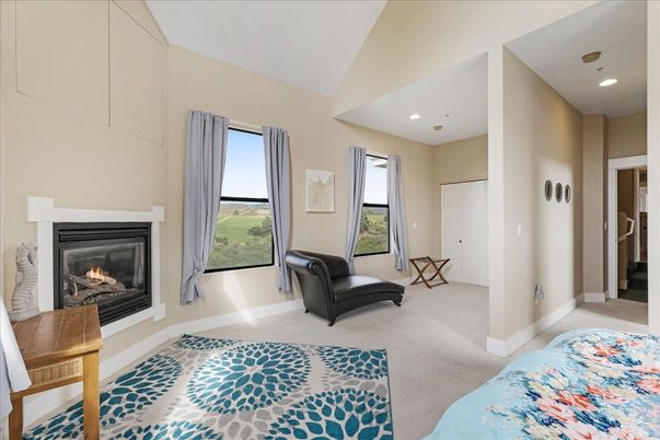 Fireplace, Interior, Recessed Lighting