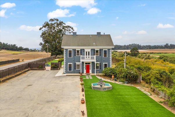 Backyard, Exterior, Facade, Georgian