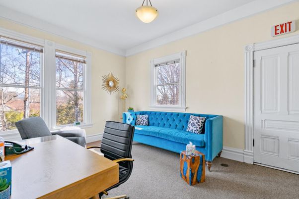 Home Office, Interior