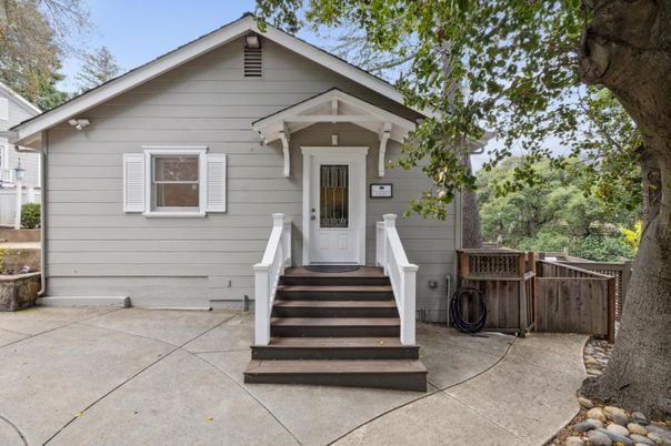 Exterior, Facade, None