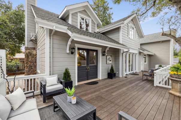 Exterior, Facade, None