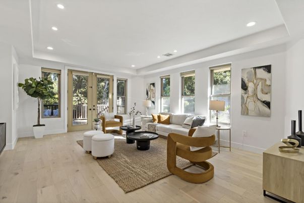 Interior, Living room, Recessed Lighting, Wood Texture Flooring