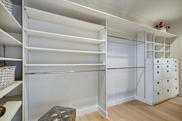 Interior, Walk-in Closets, Wood Texture Flooring