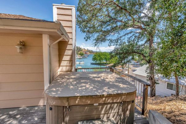 Exterior, Hot Tub, Water