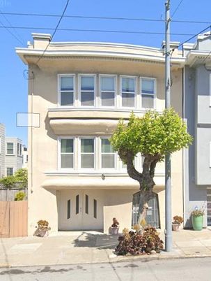 Exterior, Facade, Rowhouse