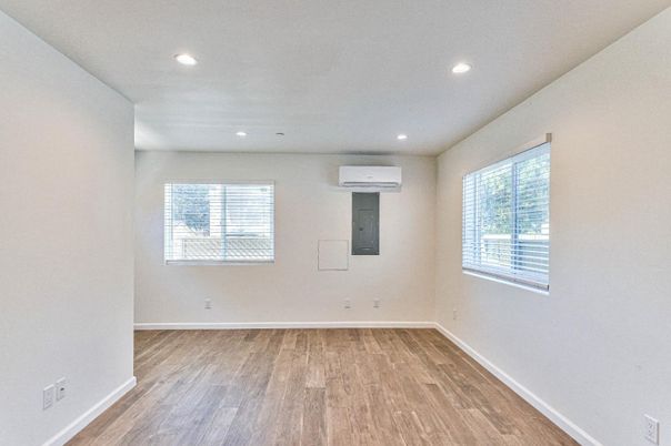 Empty room, Interior, Recessed Lighting, Wood Texture Flooring