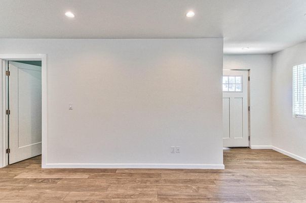 Empty room, Interior, Recessed Lighting, Wood Texture Flooring