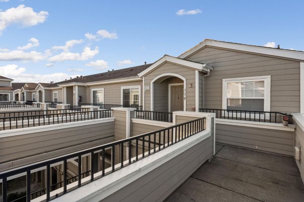 Exterior, Facade, None