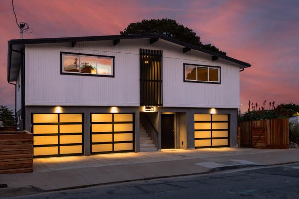 Attached, Exterior, Facade, Modern