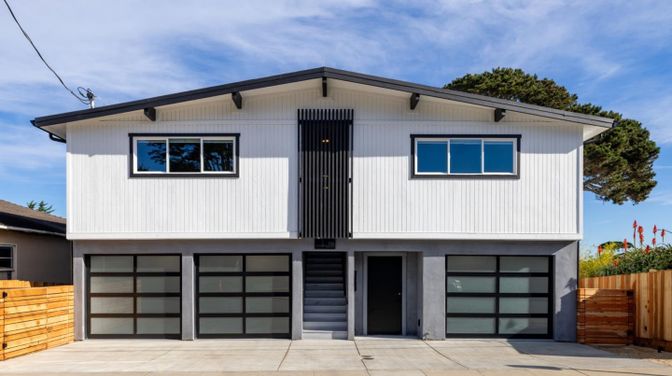 Attached, Exterior, Facade, Modern