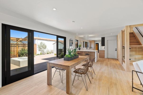 Dining room, Interior, Kitchen, Pendant Lights, Recessed Lighting, Wood Texture Flooring