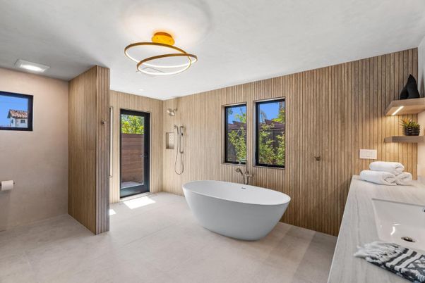 Bathroom, Free Standing Baths, Interior, Recessed Lighting