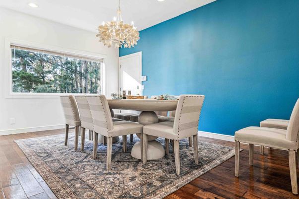 Chandelier, Dining room, Interior, Recessed Lighting, Wood Texture Flooring