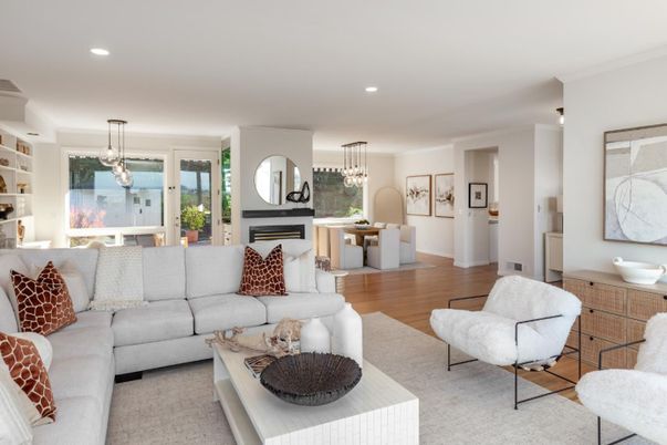 Dining room, Interior, Living room, Pendant Lights, Recessed Lighting, Wood Texture Flooring