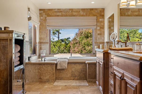 Bathroom, Interior, Recessed Lighting