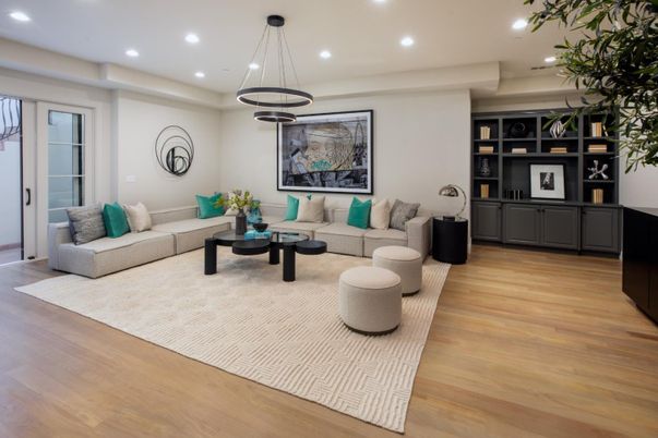 Interior, Living room, Pendant Lights, Recessed Lighting, Wood Texture Flooring