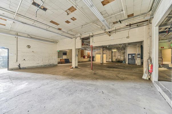 Garage, Interior, Stone Walls
