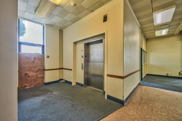 Elevator, Interior
