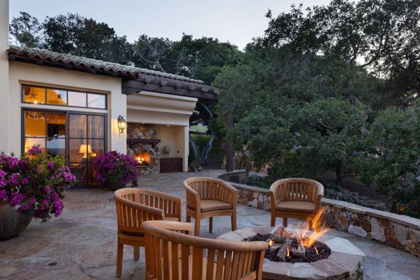 Exterior, Fireplace
