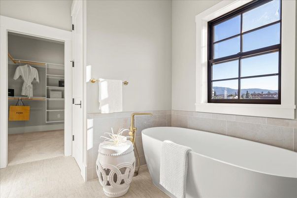 Bathroom, Free Standing Baths, Interior